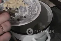Опеньки з часником і гвоздикою - Крок 7 Опеньки з часником і гвоздикою - Крок 7