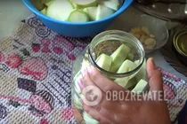 Мариновані кабачки з морквою і часником - Крок 3 Мариновані кабачки з морквою і часником - Крок 3