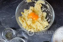 Простые клецки с сыром - Шаг 2 Простые клецки с сыром - Шаг 2