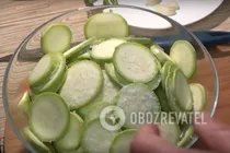 Мариновані кабачки з кропом і оцтом - Крок 2 Мариновані кабачки з кропом і оцтом - Крок 2