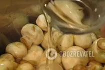Мариновані печериці у власному соку - Крок 4 Мариновані печериці у власному соку - Крок 4