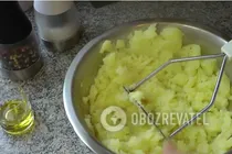 Картофельные крокеты с рыбой - Шаг 2 Картофельные крокеты с рыбой - Шаг 2