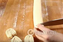 Слоеные ушки с шоколадом - Шаг 5 Слоеные ушки с шоколадом - Шаг 5