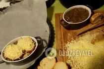 Луковый суп с гренками - Шаг 7 Луковый суп с гренками - Шаг 7