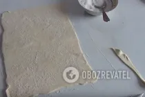 Хрусткі вушка з цукром - Крок 4 Хрусткі вушка з цукром - Крок 4