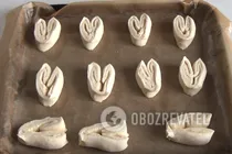 Хрусткі вушка з цукром - Крок 8 Хрусткі вушка з цукром - Крок 8
