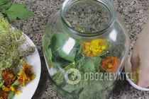 Консервированные огурцы с водкой - Шаг 2 Консервированные огурцы с водкой - Шаг 2