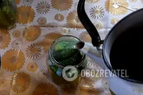 Мариновані огірки з оцтом і часником - Крок 5 Мариновані огірки з оцтом і часником - Крок 5