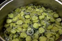Салат из огурцов с зеленью и луком - Шаг 5 Салат из огурцов с зеленью и луком - Шаг 5
