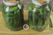 Консервированные огурцы с хреном - Шаг 3 Консервированные огурцы с хреном - Шаг 3