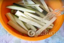 Мариновані кабачки з часником - Крок 2 Мариновані кабачки з часником - Крок 2