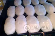 Пиріжки в духовці - Крок 7 Пиріжки в духовці - Крок 7