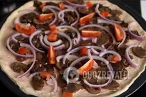 Пицца с шампиньонами - Шаг 6 Пицца с шампиньонами - Шаг 6