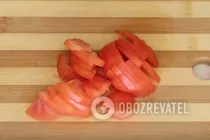 Яєчня з ковбасою - Крок 2 Яєчня з ковбасою - Крок 2