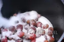 Варенье из клубники - Шаг 2 Варенье из клубники - Шаг 2