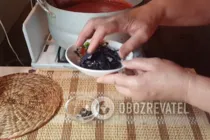 Соус из слив и помидоров - Шаг 4 Соус из слив и помидоров - Шаг 4