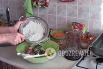 Тефтелі з рисом в духовці - Крок 2 Тефтелі з рисом в духовці - Крок 2