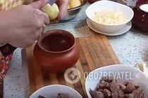 Картопля в горщиках з м'ясом і грибами - Крок 4 Картопля в горщиках з м'ясом і грибами - Крок 4