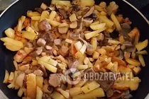 Жареная картошка с грибами - Шаг 7 Жареная картошка с грибами - Шаг 7