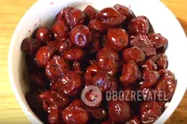 Торт "Пьяная вишня" со сгущенкой - Шаг 1 Торт "Пьяная вишня" со сгущенкой - Шаг 1