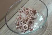 Салат с сыром и копченой курицей - Шаг 2 Салат с сыром и копченой курицей - Шаг 2