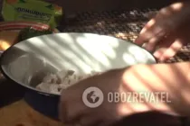 Салат з ананасами і сиром - Крок 3 Салат з ананасами і сиром - Крок 3