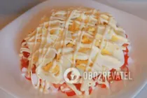 Салат с сыром и крабовыми палочками - Шаг 7 Салат с сыром и крабовыми палочками - Шаг 7