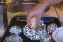 Картопля з салом у фользі - Крок 7 Картопля з салом у фользі - Крок 7