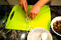 Салат с сухариками и грибами - Шаг 1 Салат с сухариками и грибами - Шаг 1