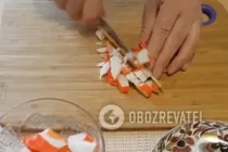 Салат с ананасами и креветками - Шаг 2 Салат с ананасами и креветками - Шаг 2