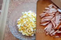 Салат с ананасом и копченой грудкой - Шаг 4 Салат с ананасом и копченой грудкой - Шаг 4
