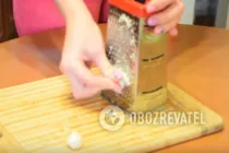 Салат с ананасами и ветчиной - Шаг 4 Салат с ананасами и ветчиной - Шаг 4