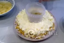 Салат з ананасом і копченою куркою - Крок 6 Салат з ананасом і копченою куркою - Крок 6