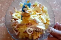 Салат с ананасом и копченой грудкой - Шаг 7 Салат с ананасом и копченой грудкой - Шаг 7