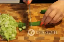 Салат с креветками и огурцом - Шаг 2 Салат с креветками и огурцом - Шаг 2