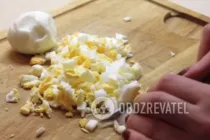 Салат с креветками и кукурузой - Шаг 3 Салат с креветками и кукурузой - Шаг 3