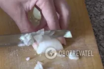 Салат с кукурузой и крабовыми палочками - Шаг 3 Салат с кукурузой и крабовыми палочками - Шаг 3