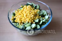 Салат з кукурудзою і капустою - Крок 5 Салат з кукурудзою і капустою - Крок 5
