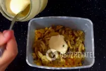 Салат з кукурудзою і грибами - Крок 5 Салат з кукурудзою і грибами - Крок 5