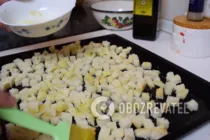 Салат "Цезарь" с курицей и сухариками - Шаг 3 Салат "Цезарь" с курицей и сухариками - Шаг 3