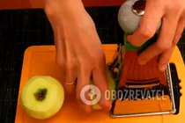 Салат с орехами и курицей - Шаг 3 Салат с орехами и курицей - Шаг 3