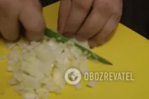 Салат с черносливом и копченой курицей - Шаг 3 Салат с черносливом и копченой курицей - Шаг 3