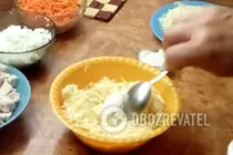 Салат з чорносливом, куркою і морквою - Крок 4 Салат з чорносливом, куркою і морквою - Крок 4