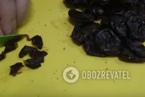 Салат с черносливом и копченой курицей - Шаг 6 Салат с черносливом и копченой курицей - Шаг 6