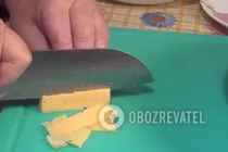 Салат с сухариками, ветчиной и сыром - Шаг 3 Салат с сухариками, ветчиной и сыром - Шаг 3
