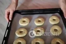Пончики в духовке - Шаг 6 Пончики в духовке - Шаг 6