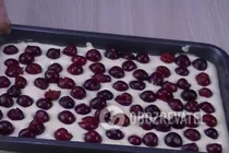 Пирог с вишней на сметане - Шаг 5 Пирог с вишней на сметане - Шаг 5