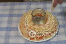 Салат "Гранатовий браслет" з сиром - Крок 7 Салат "Гранатовий браслет" з сиром - Крок 7
