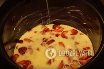 Пирог с клубникой в мультиварке - Шаг 7 Пирог с клубникой в мультиварке - Шаг 7