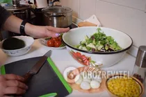 Салат з авокадо та помідорами - Крок 1 Салат з авокадо та помідорами - Крок 1